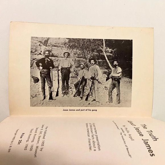 Vintage 1963 The  Truth About Jesse James Phyllis Argall Booklet Softcover - Picture 5 of 16